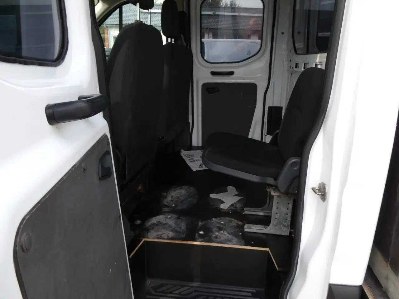 Billede 11 - Ford Transit 470 L4 Chassis 2,0 TDCi 170 Mandskabsvogn m/lad RWD