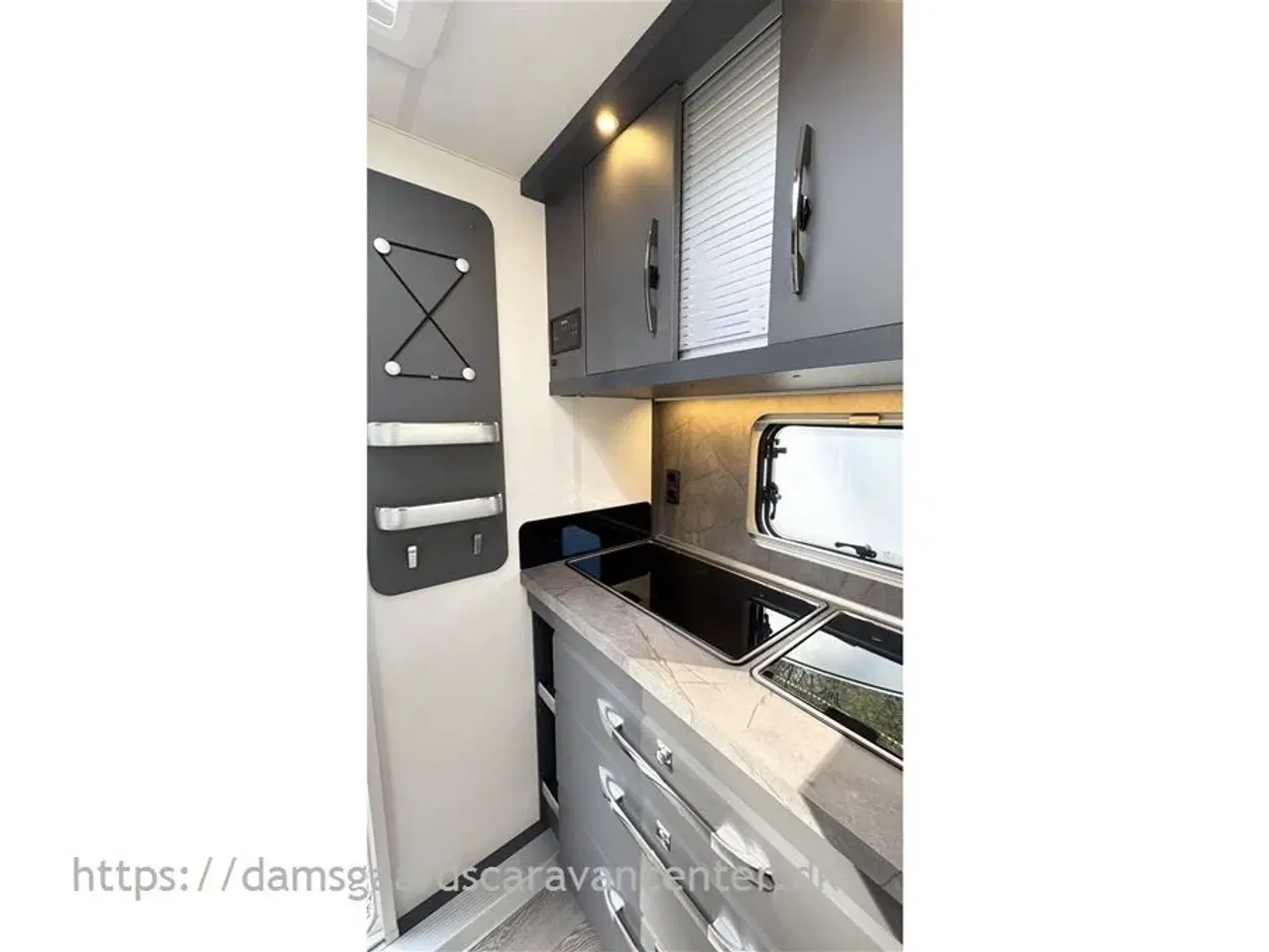 Billede 11 - 2024 - Hobby De Luxe 460 SFf   Queensbed-Gulvtemp.-Mover-Telt