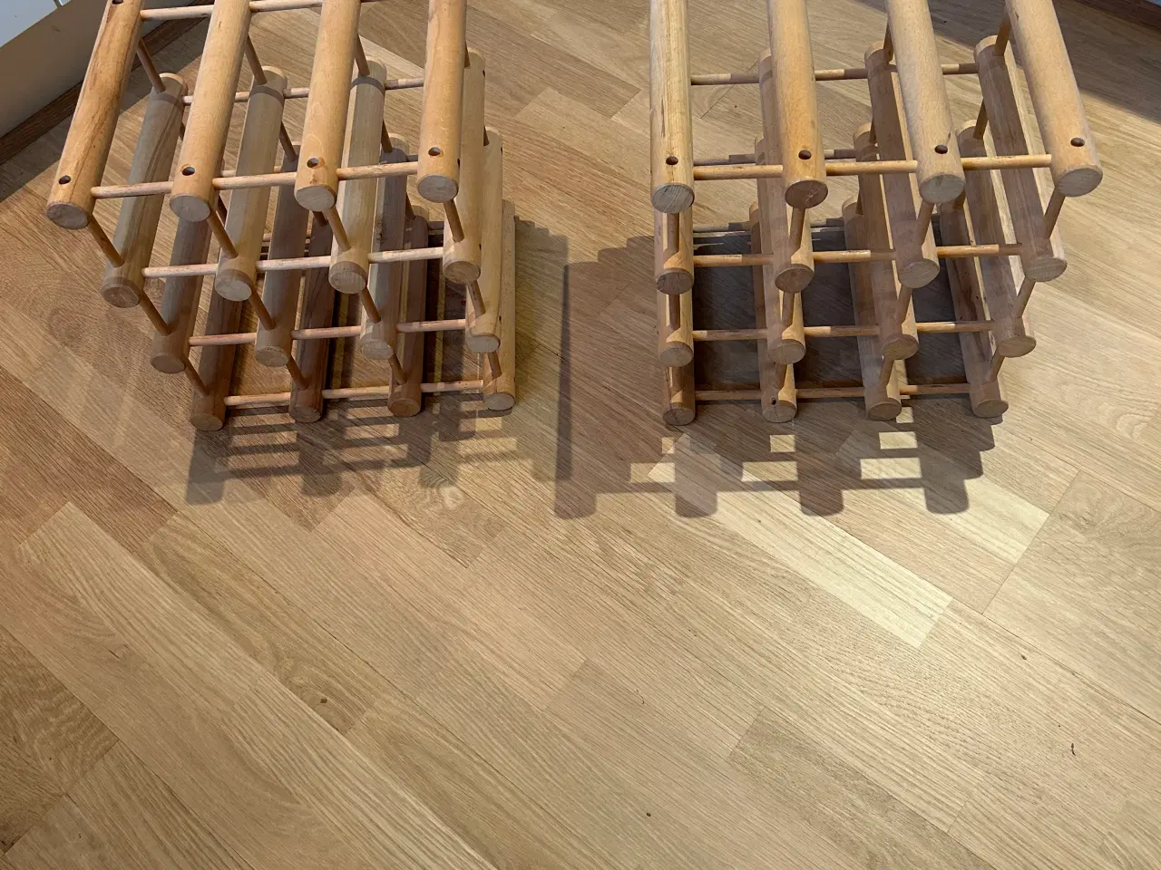 Billede 1 - Vin reoler 2 stk. ens til 12 flasker