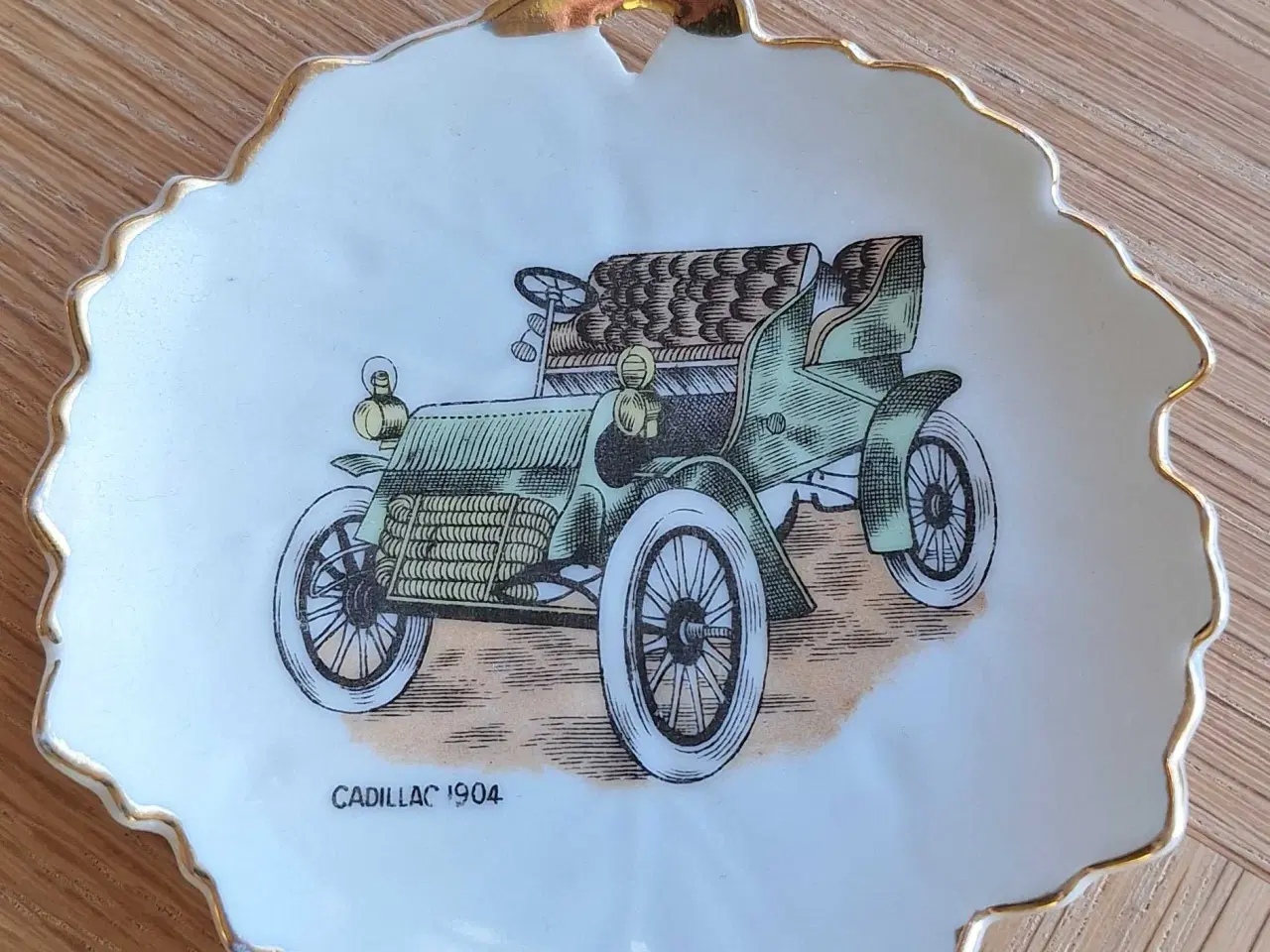 Billede 2 - Lille bladformet fad 