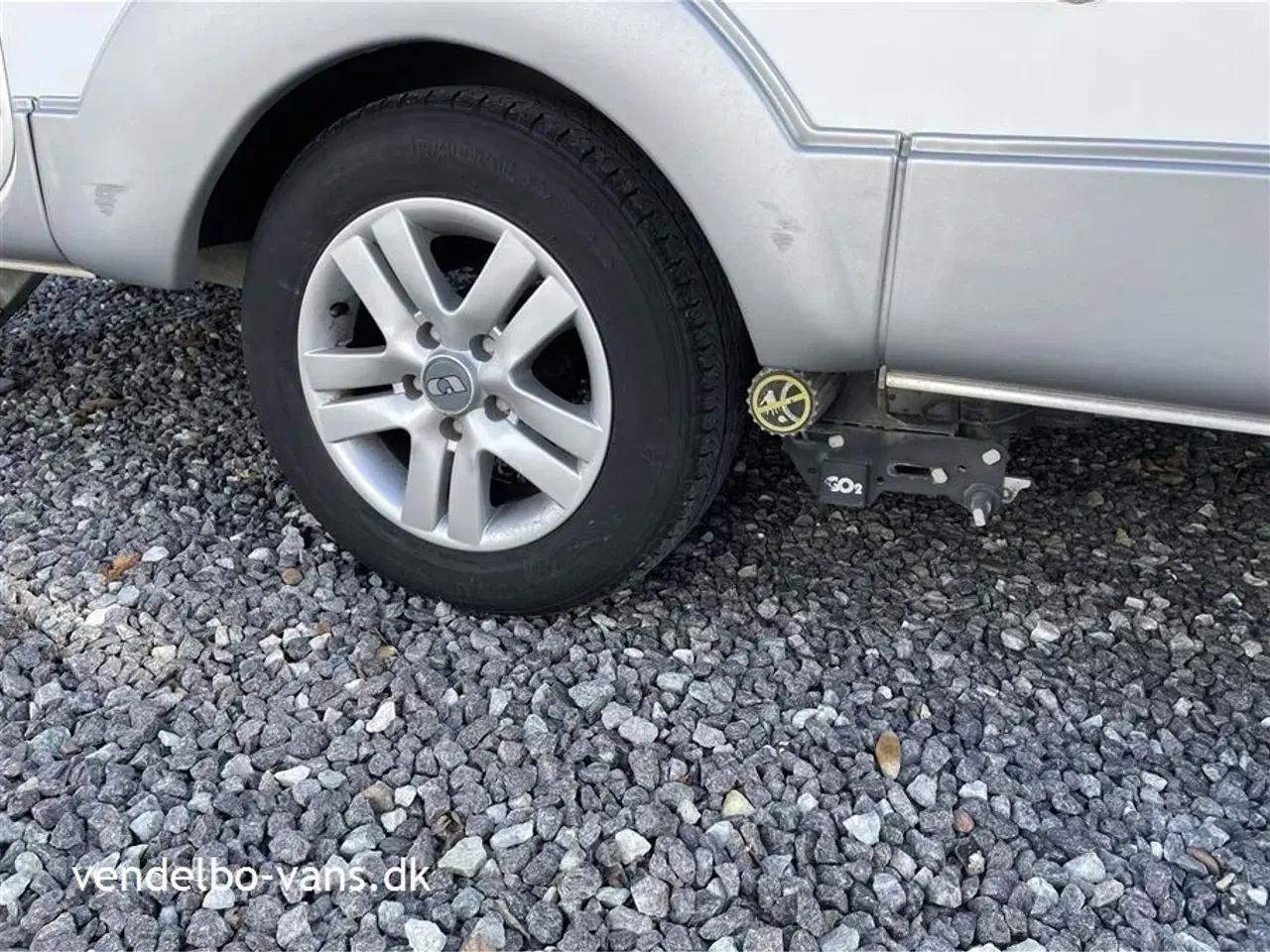 Billede 17 - 2008 - Adria Action 361 LH   Nem og handy størrelse - i smart design