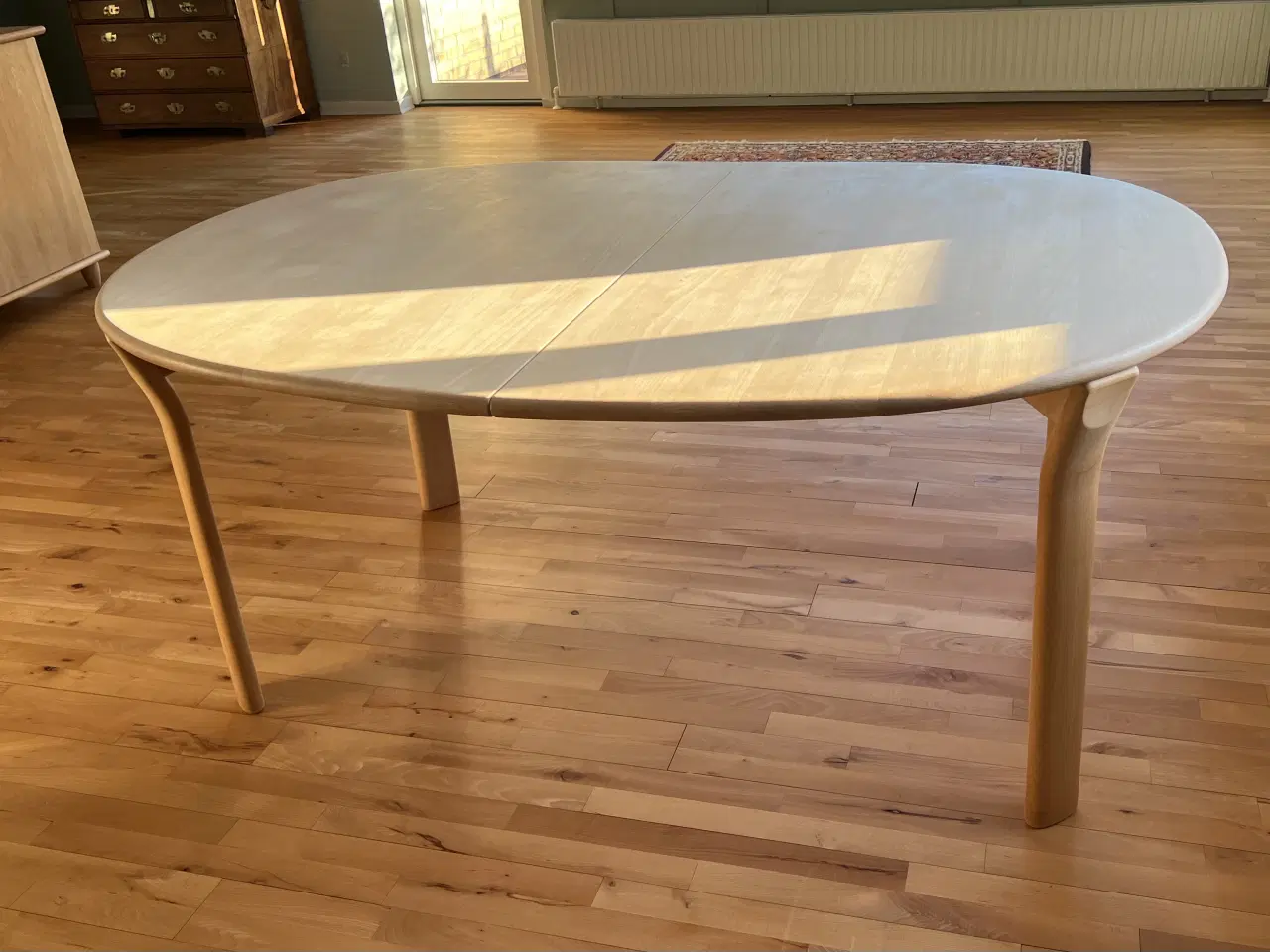 Billede 2 - Spisebord i bøg 