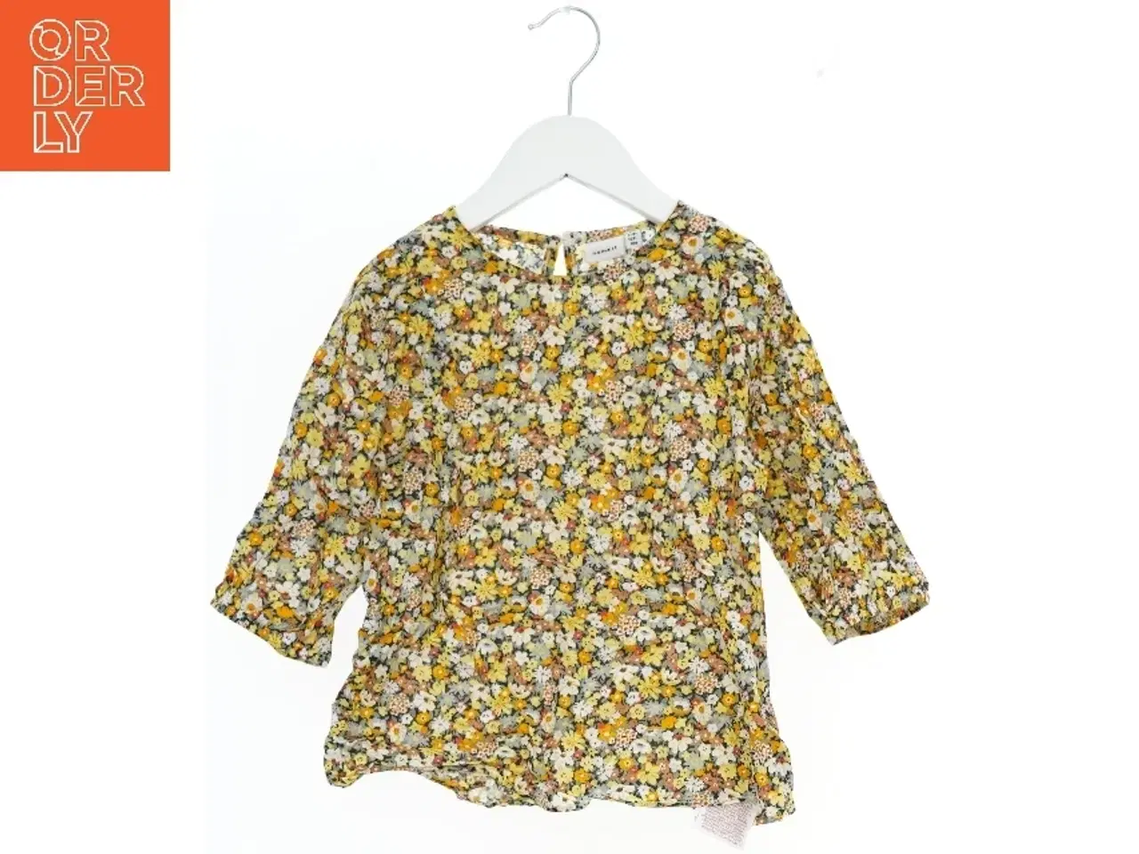 Billede 1 - Bluse med blomsterprint fra Name It (str. 128)