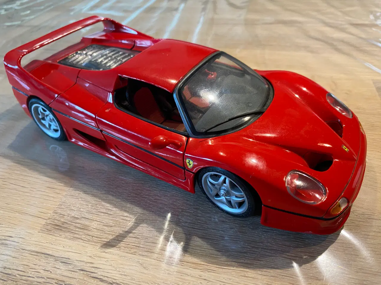 Billede 1 - Ferrari F50, skala 1:18