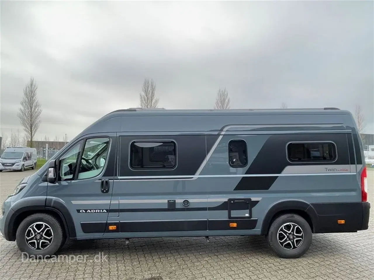 Billede 5 - 2023 - Adria Twin Supreme 640 SLB   Flot Adria Van med masser af ekstraudstyr. Solcelle, Inverter, Lithiumbatteri, Automatgear m.m.