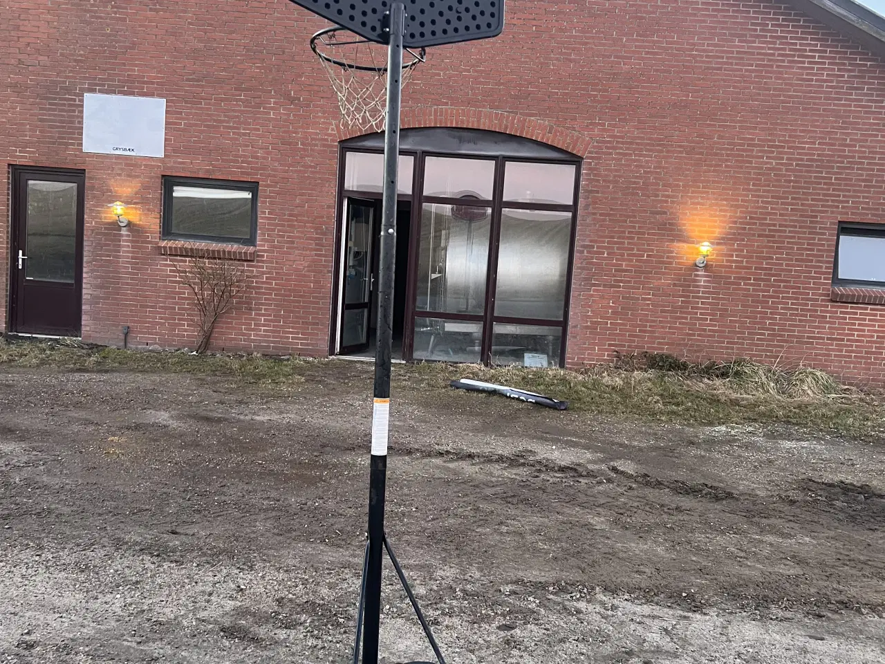 Billede 3 - Basketball kurv
