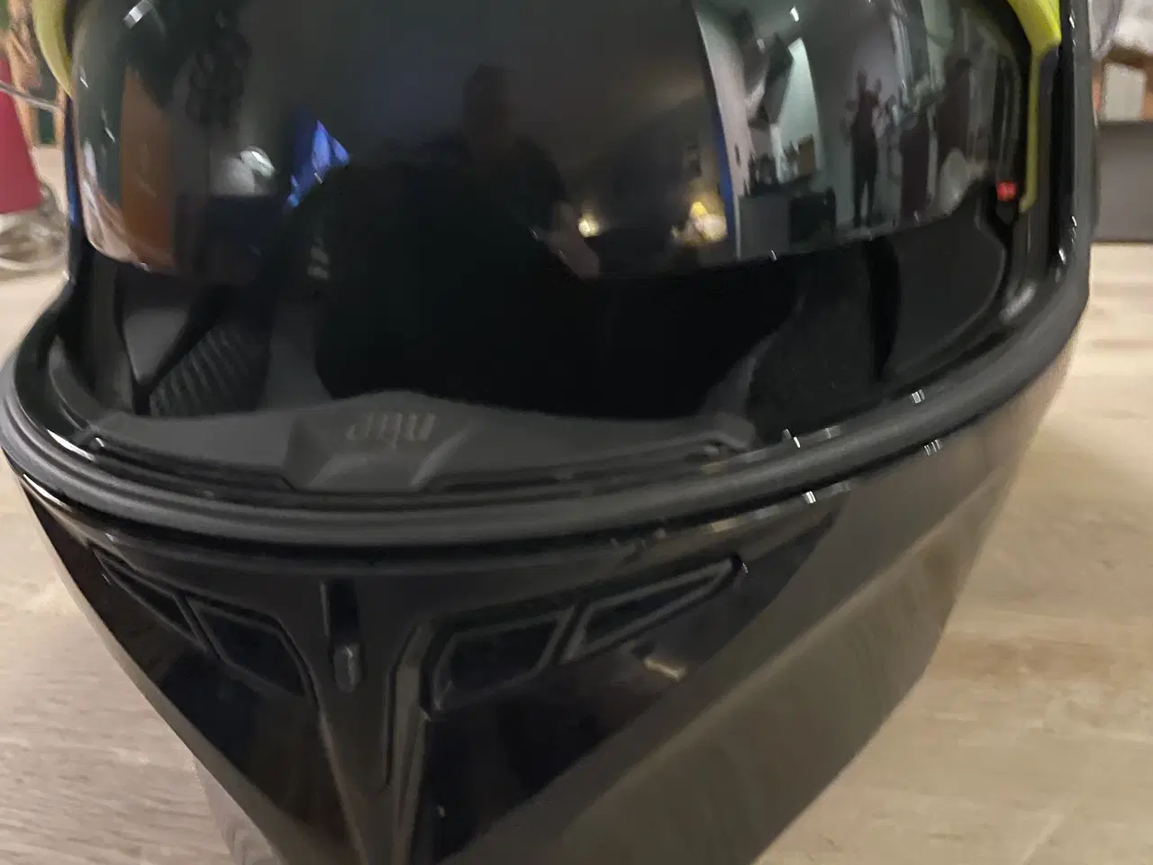 Billede 4 - Agv styrthjelm s brugt 5 gange er som ny