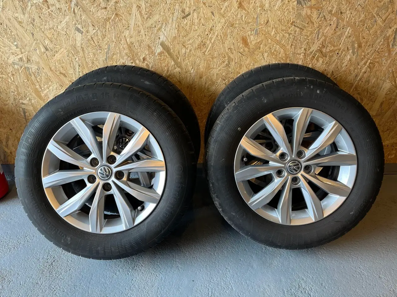 Billede 1 - Originale 15" VW alufælge – Sælges