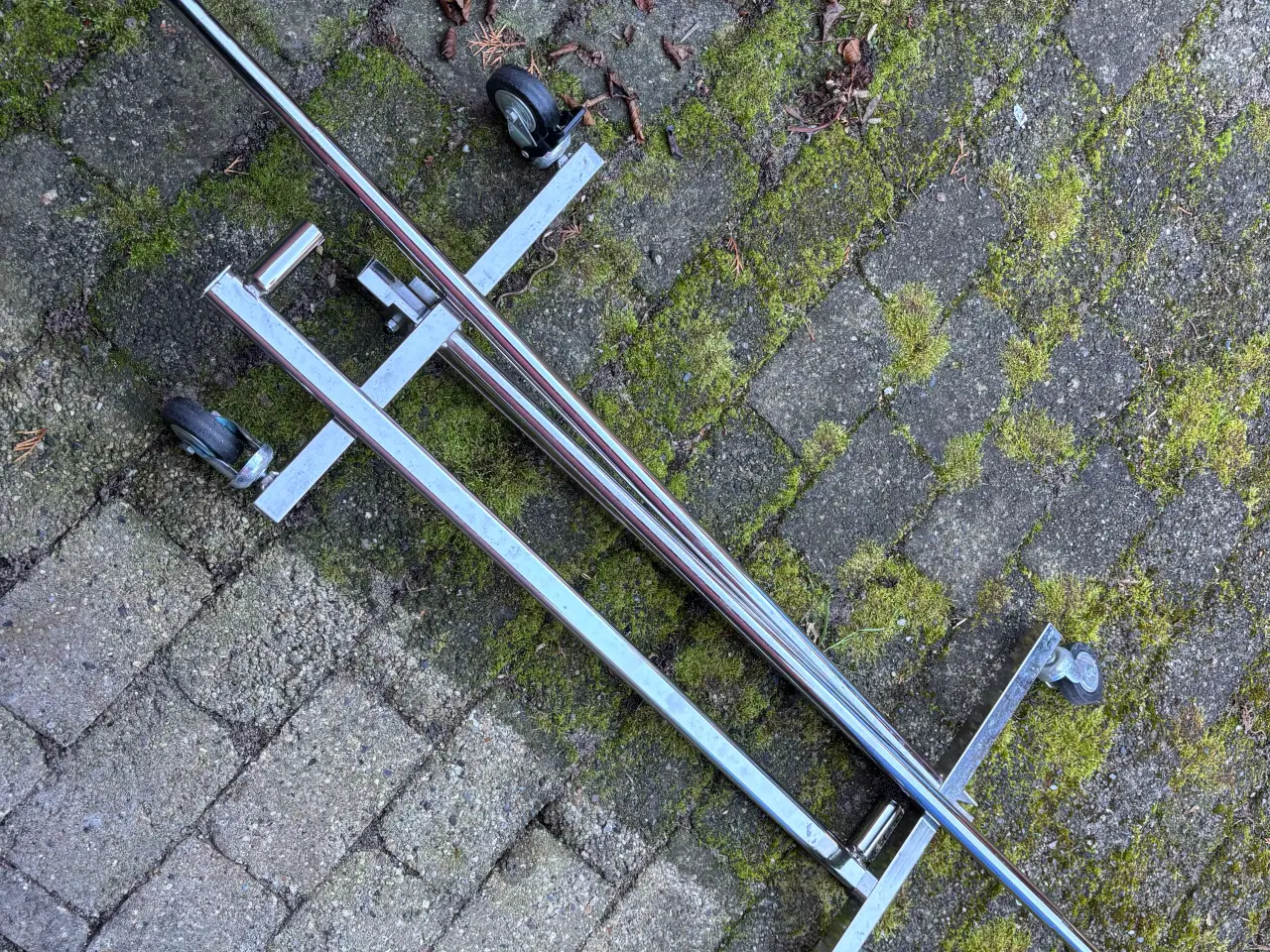 Billede 5 - Professionelt tøjstativ som kan klappes sammen