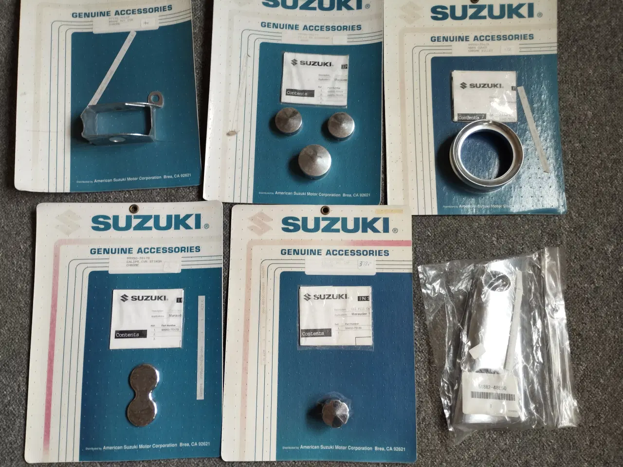 Billede 4 -  Dele  dek. sæt til  Suzuki VZ 800  ( se   %)