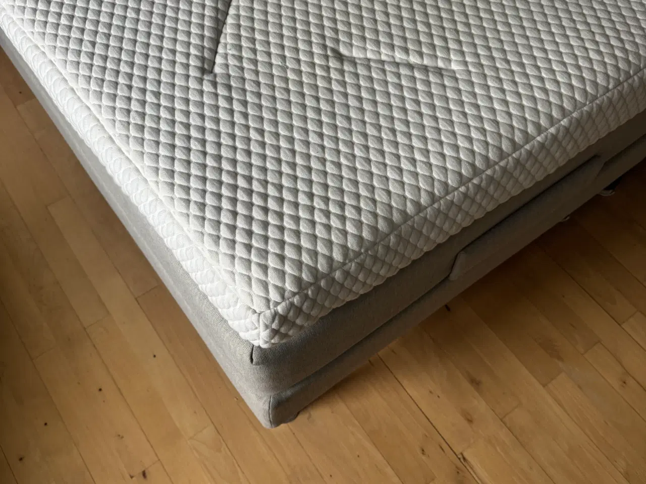Billede 5 - Wonderland elevationsseng 180x200 med WELLPUR topm
