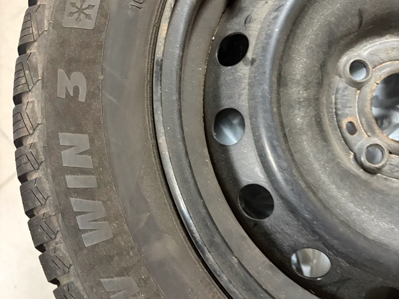 Billede 5 - 185/65 R15– 2xSportiva(8 mm) + 2xConti winter(5mm)