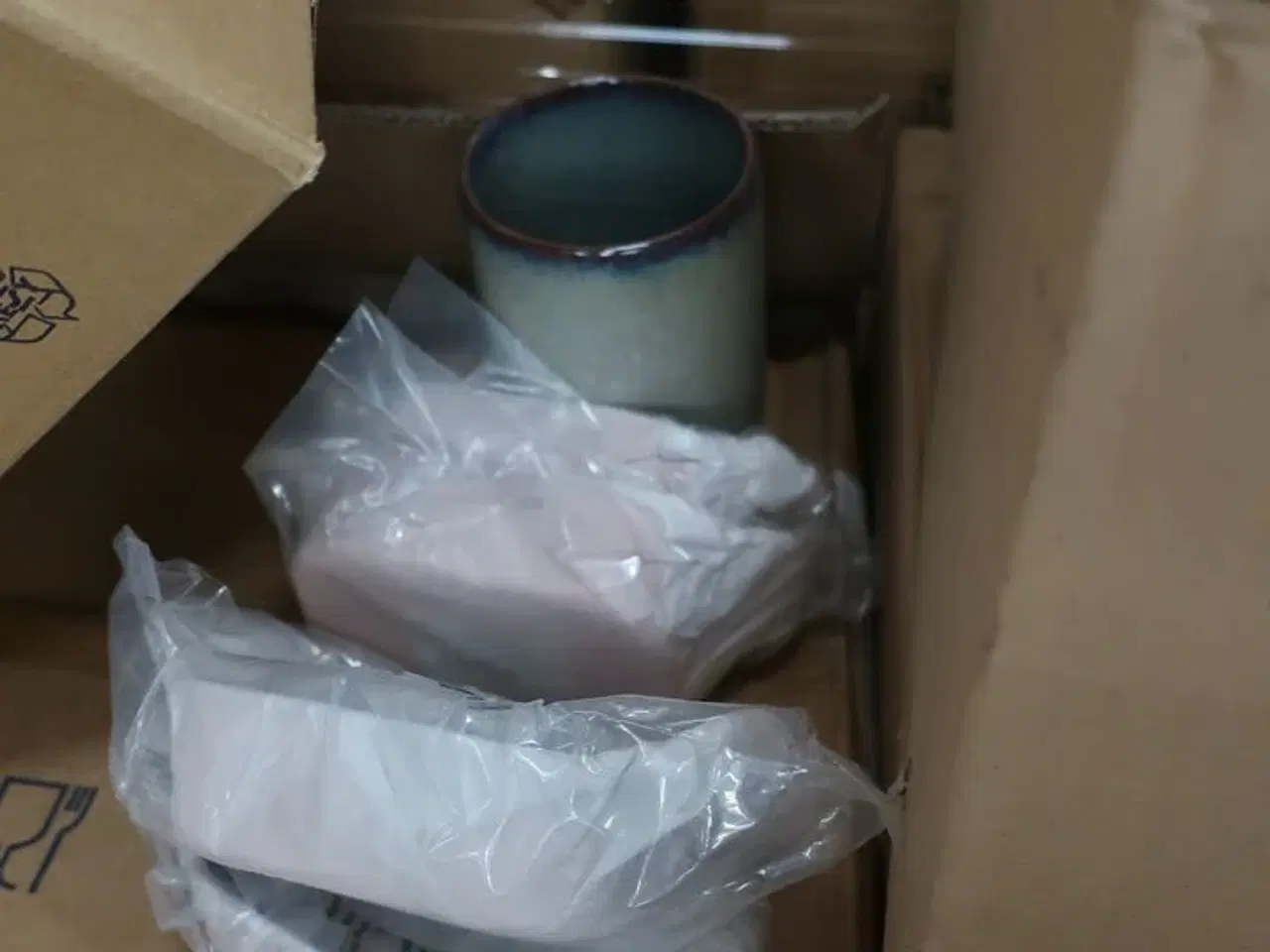 Billede 4 - Diverse kopper, tallerkner m.v.