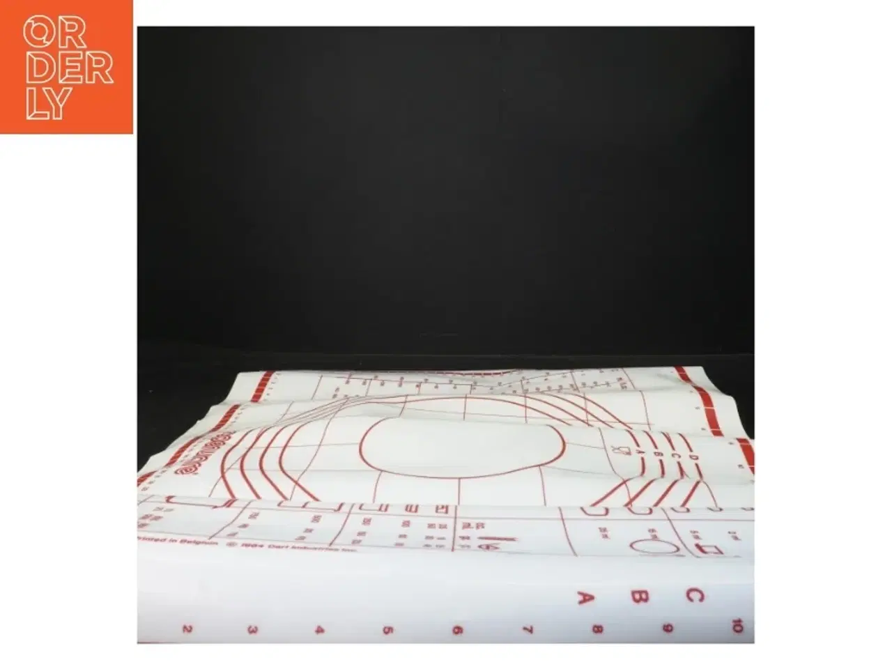 Billede 2 - Bageunderlag fra Tupperware med målinger (str. 60x45 cm)