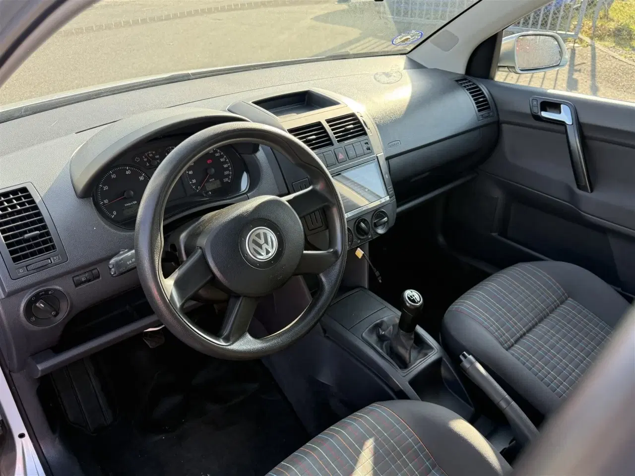 Billede 6 - VW Polo 1,4 16V Trendline 75HK 3d