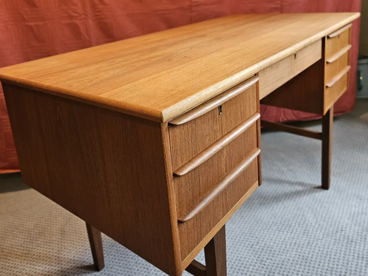 Billede 2 - Skrivebord, teaktræ