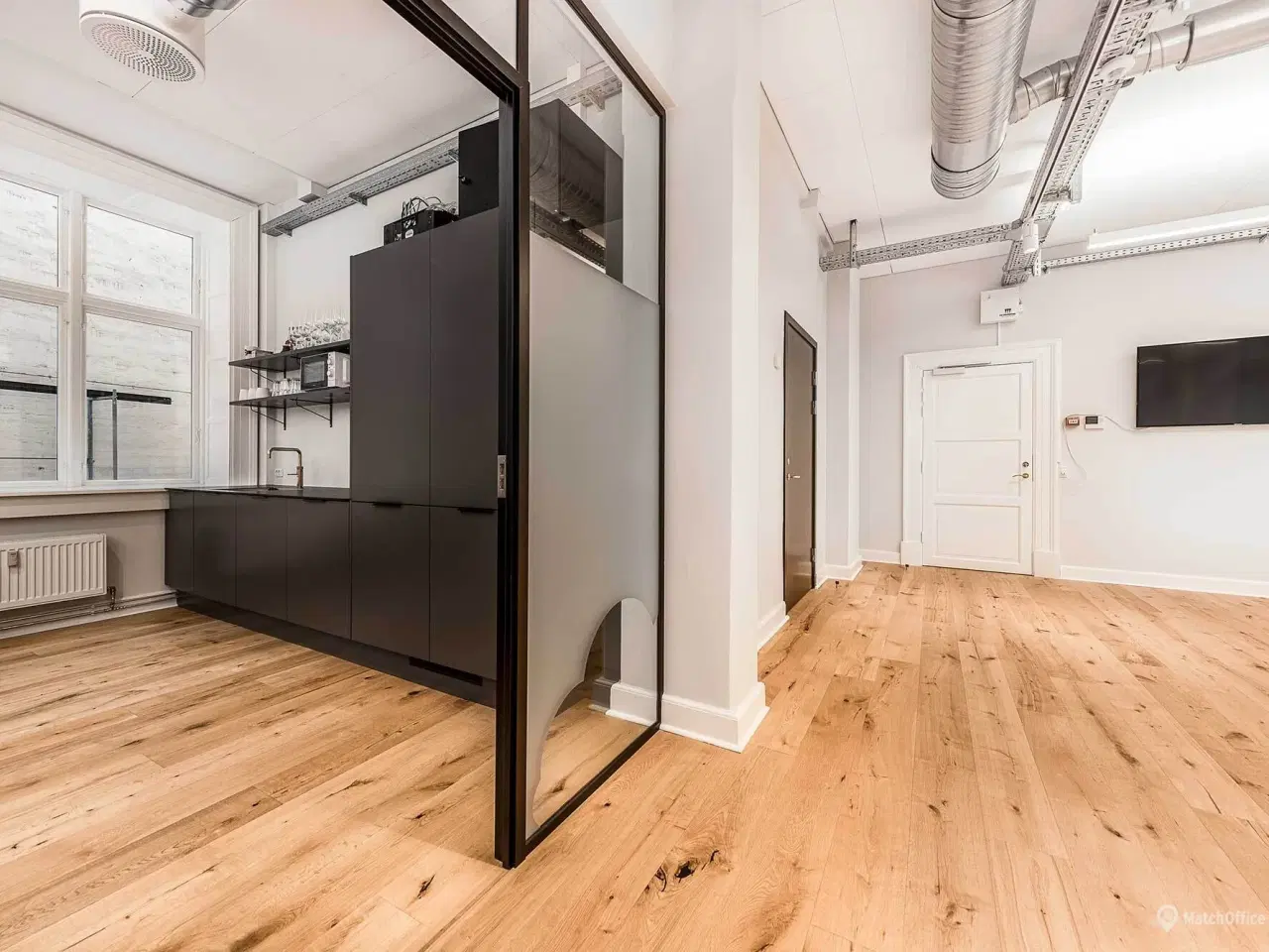 Billede 6 - Nyistandsat kontor med ventilation og køl i klassisk københavnerejendom - 100 meter fra Rådhuspladsen.