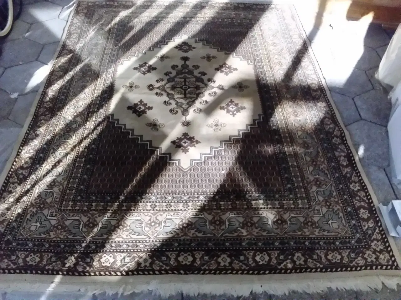 Billede 1 - Ægte tæppe