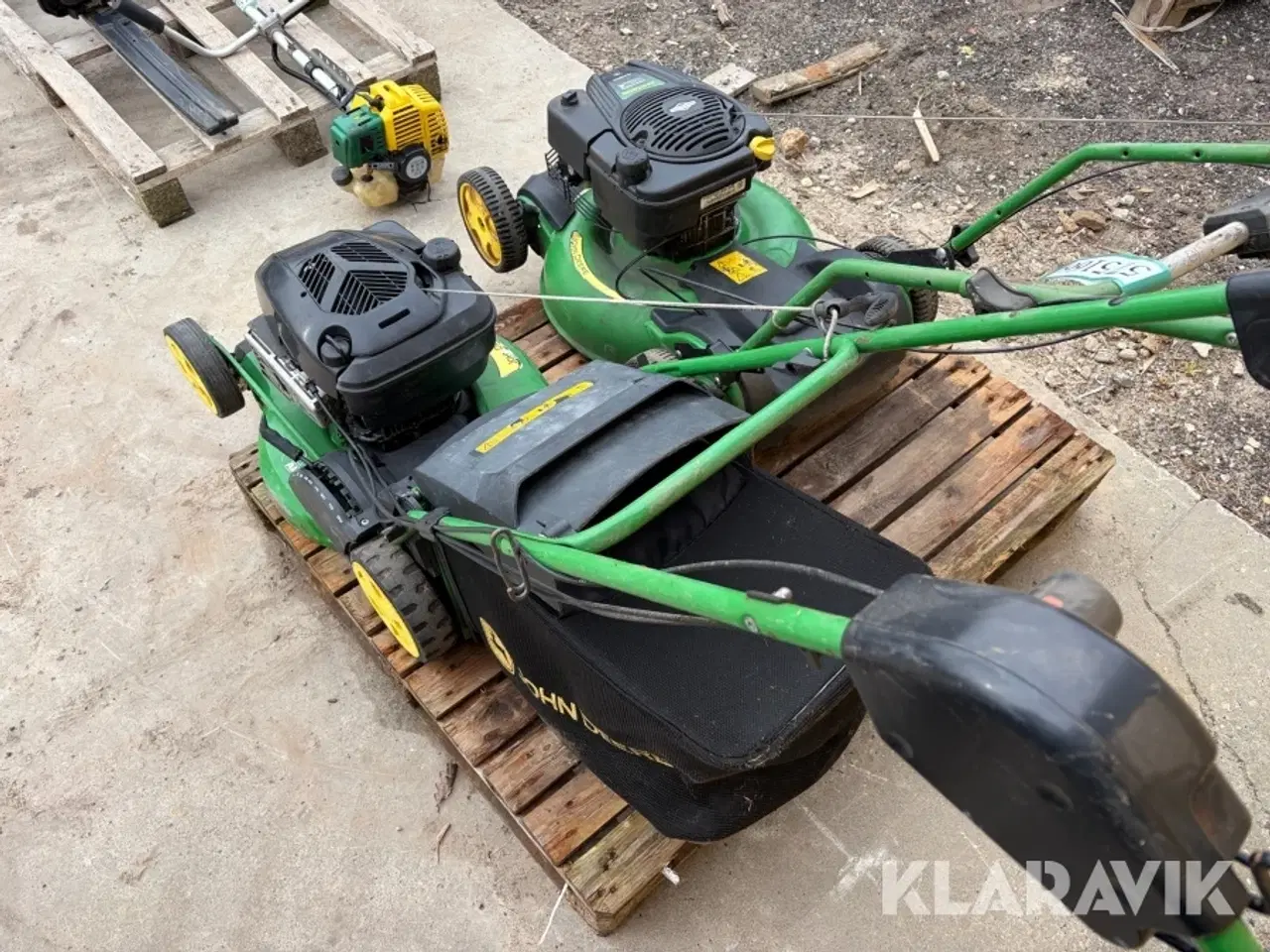 Billede 10 - Græsslåmaskiner John Deere R47V og 850E 2 styk