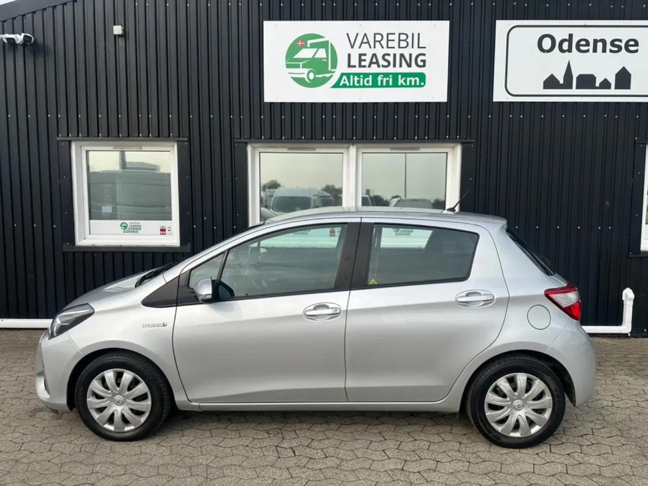 Billede 1 - Toyota Yaris 1,5 Hybrid H1 e-CVT Van