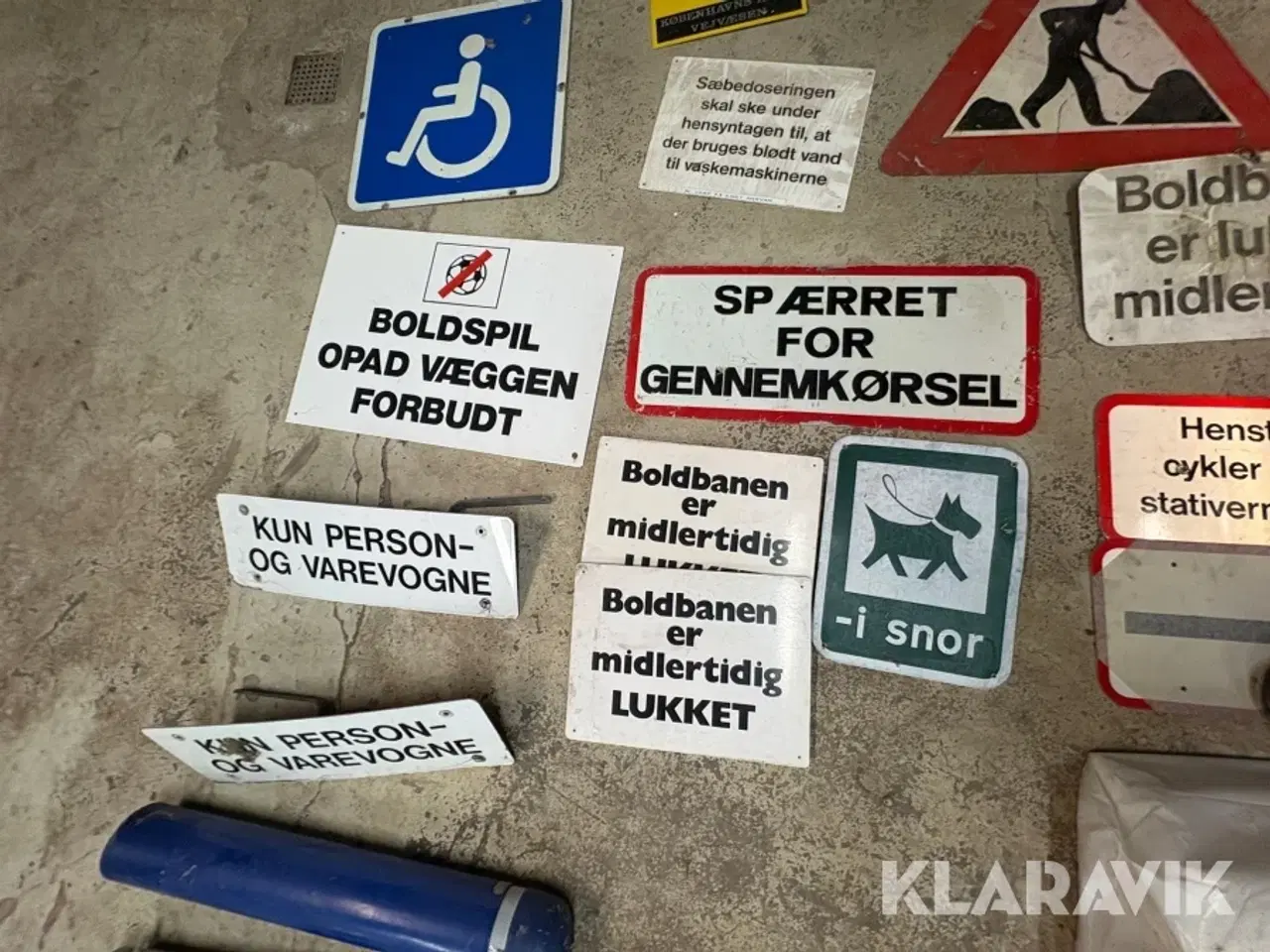 Billede 9 - Pullerter, skilte og reflekspæle - 36 dele