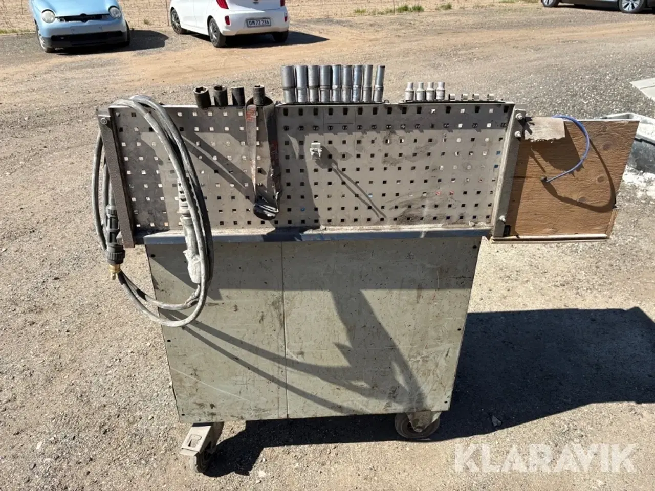 Billede 4 - Værkstedsvogn med indhold