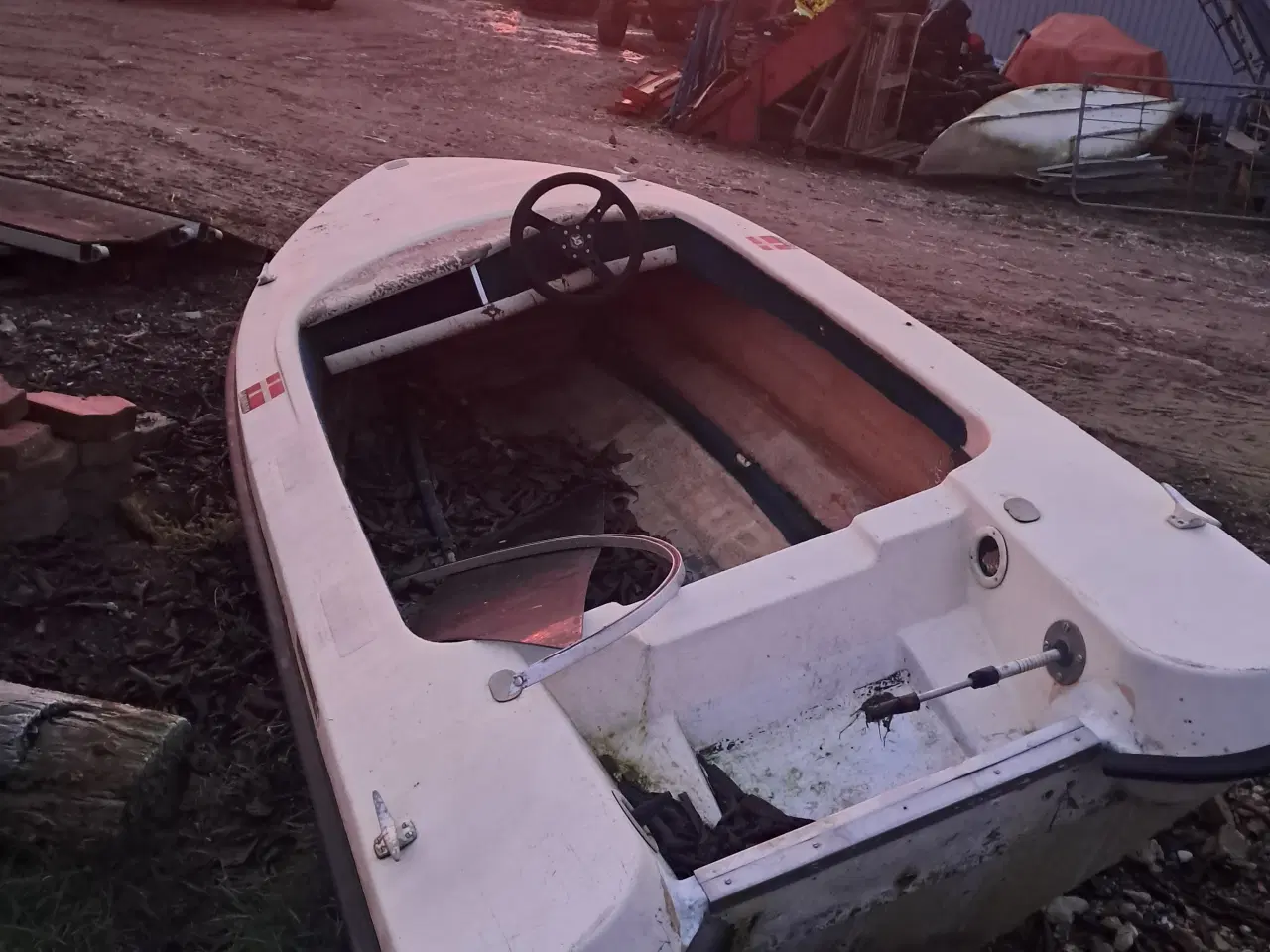 Billede 3 - Lille speedbåd.  