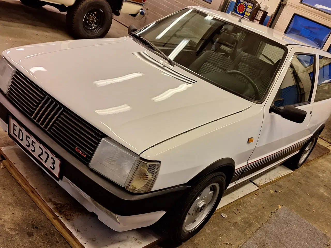 Billede 3 - Fiat Uno Turbo (replica), Rustfri nysynet veteran