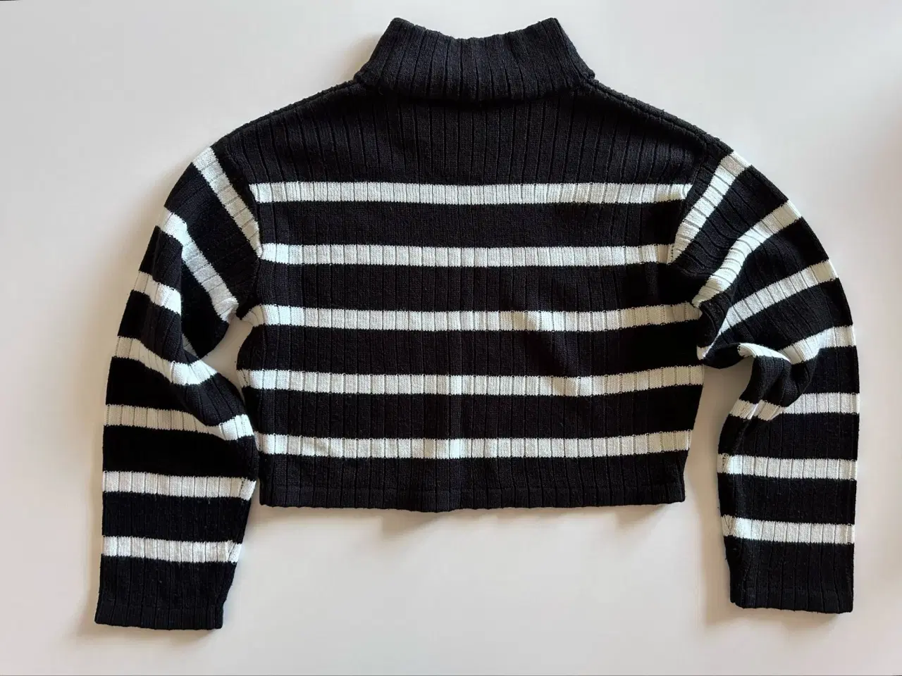 Billede 3 - H&M stribet strik, str. 146-152