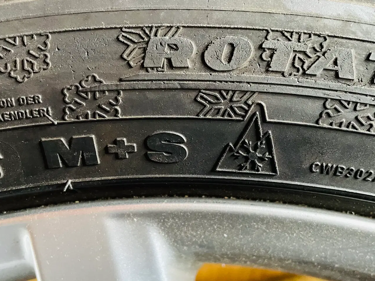 Billede 6 - Helårs/vinter dæk på fælge til Mercedes 18”