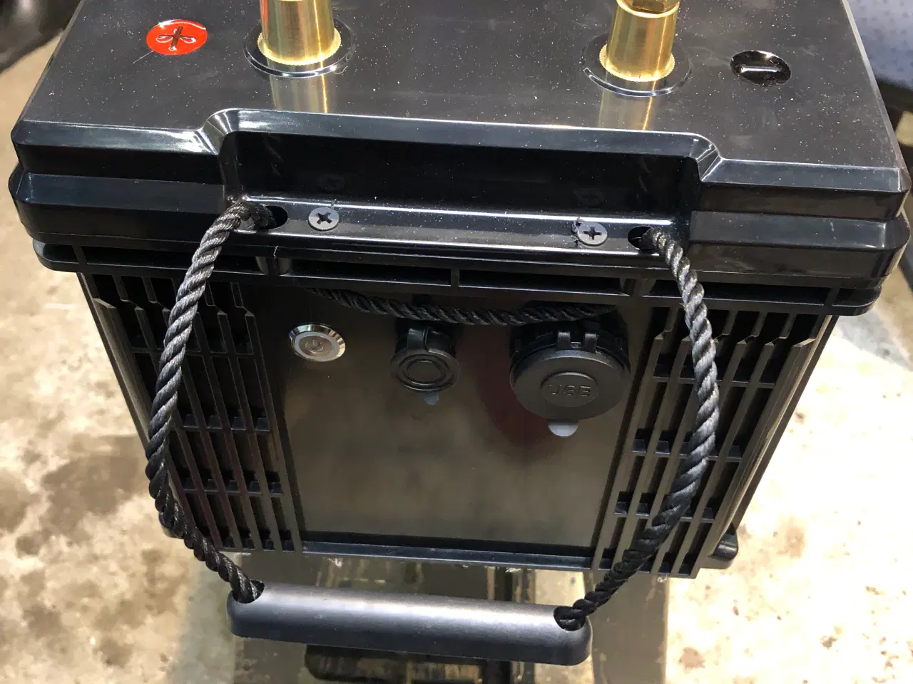 Billede 3 - Du har strøm selvom de starter krig og strømafbryd