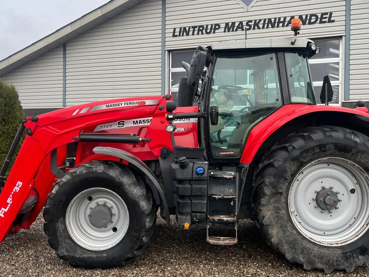 Billede 13 - Massey Ferguson 7726 S DynaVT Med frontlæsser