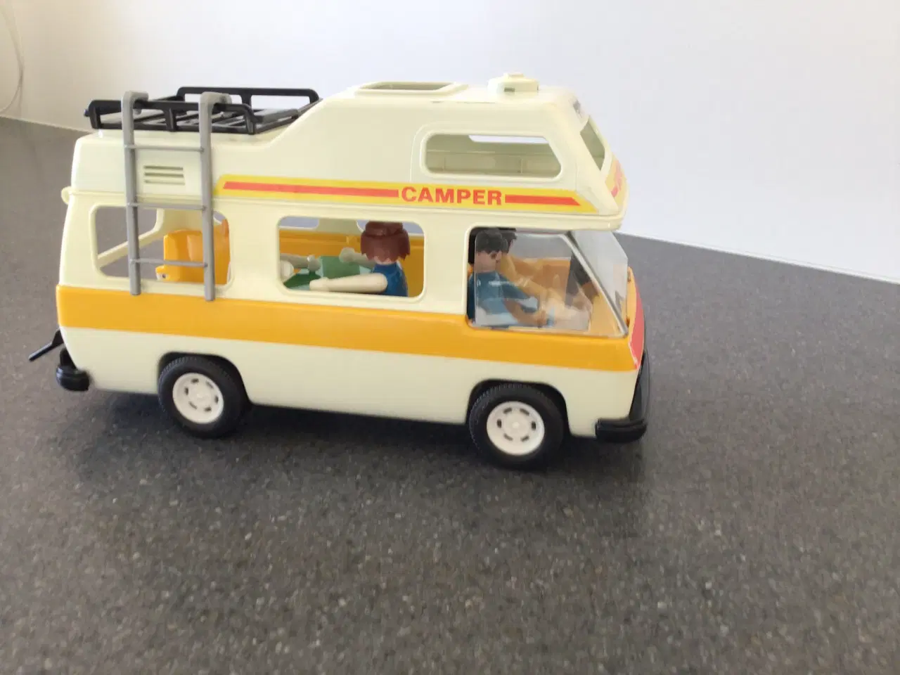 Billede 1 - Playmobil campingbus