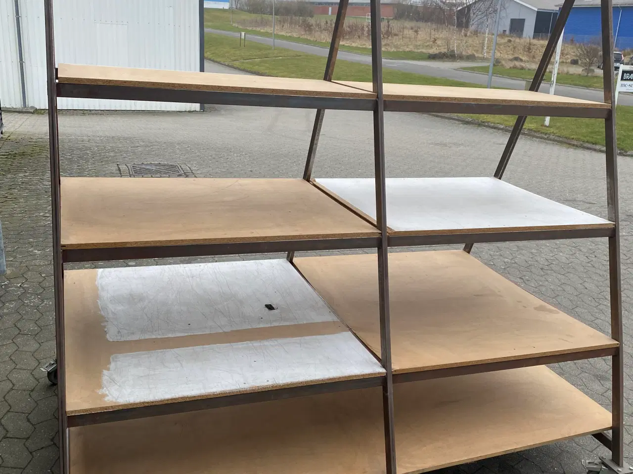 Billede 3 - Metal reol med hjul