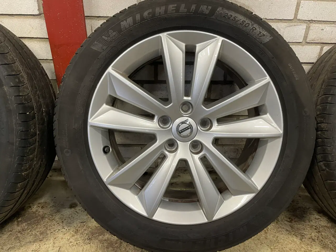 Billede 5 - 17 Volvo V60 225/50r17 Ref.142 sommer