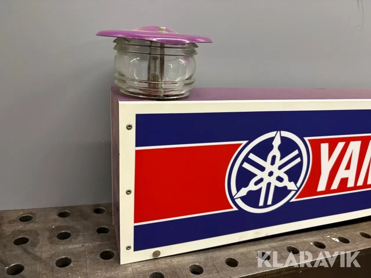 Billede 7 - Skilt med lys i top