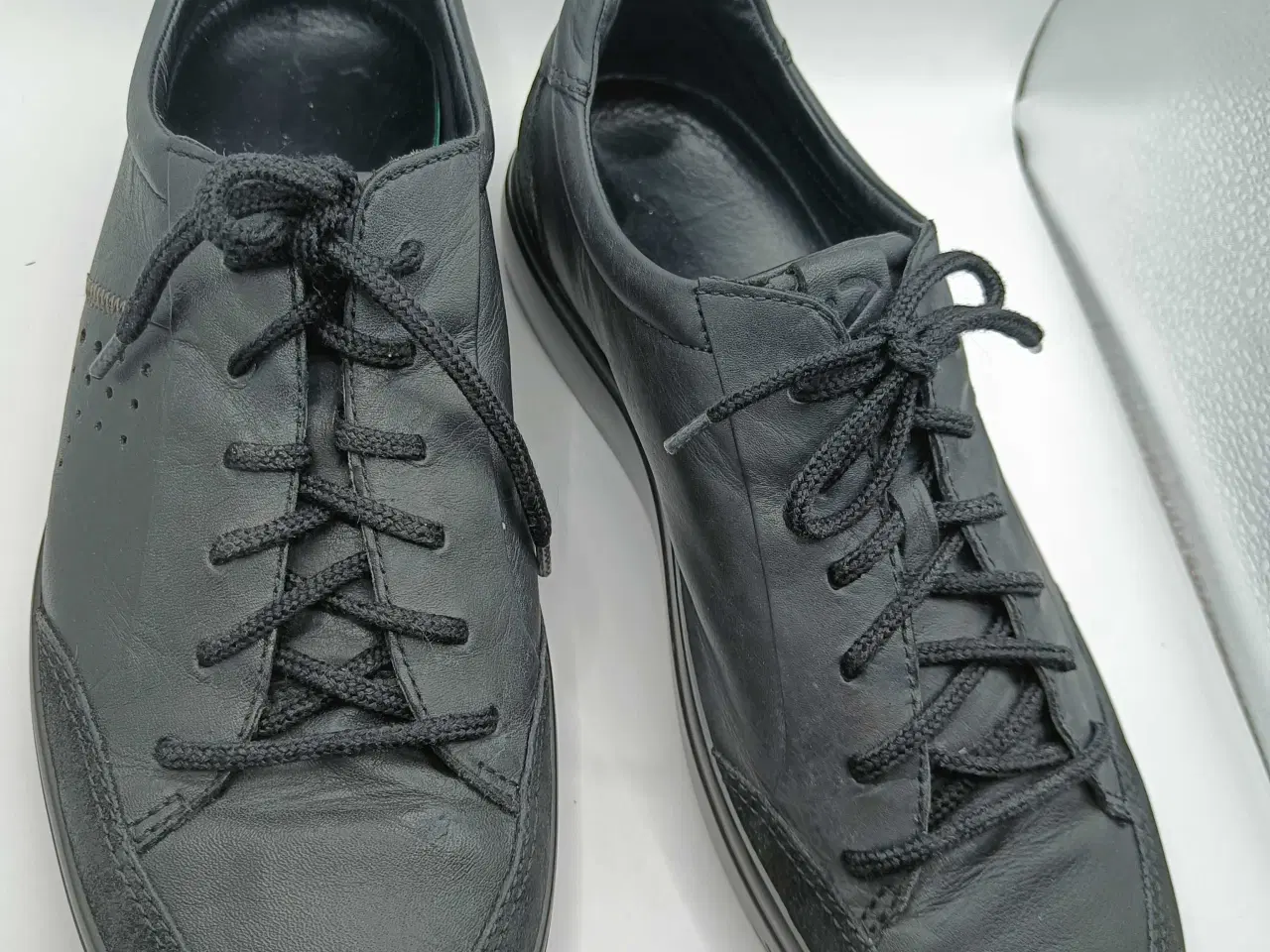 Billede 2 - Ecco sort læder sko 45str