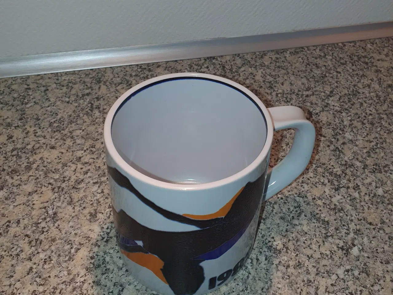 Billede 2 - royal copenhagen årskrus 1982, stor