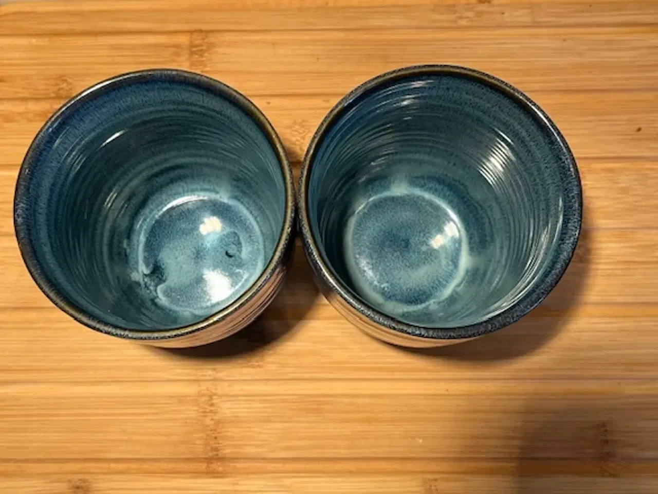 Billede 3 - Unikke håndlavede krus i smuk blå glasur