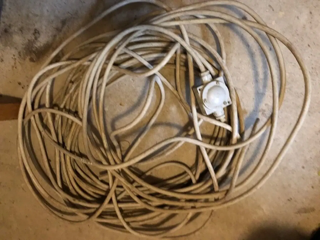 Billede 1 - Kabel 15 m og 6 m  med samlemuffe