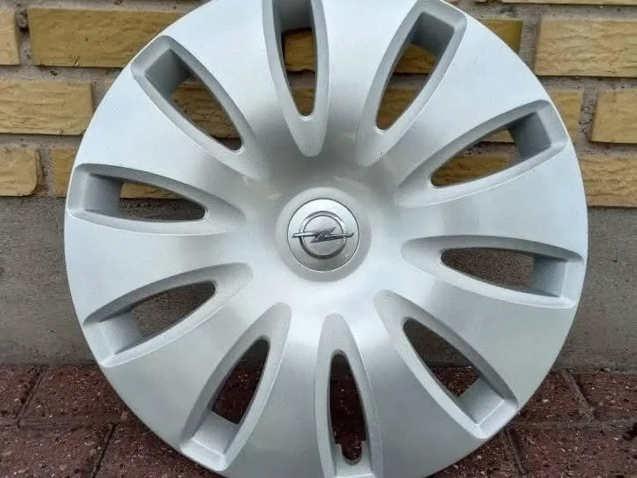 Billede 2 - Originale Opel 17" hjulkapsler nye ( 1595,-)