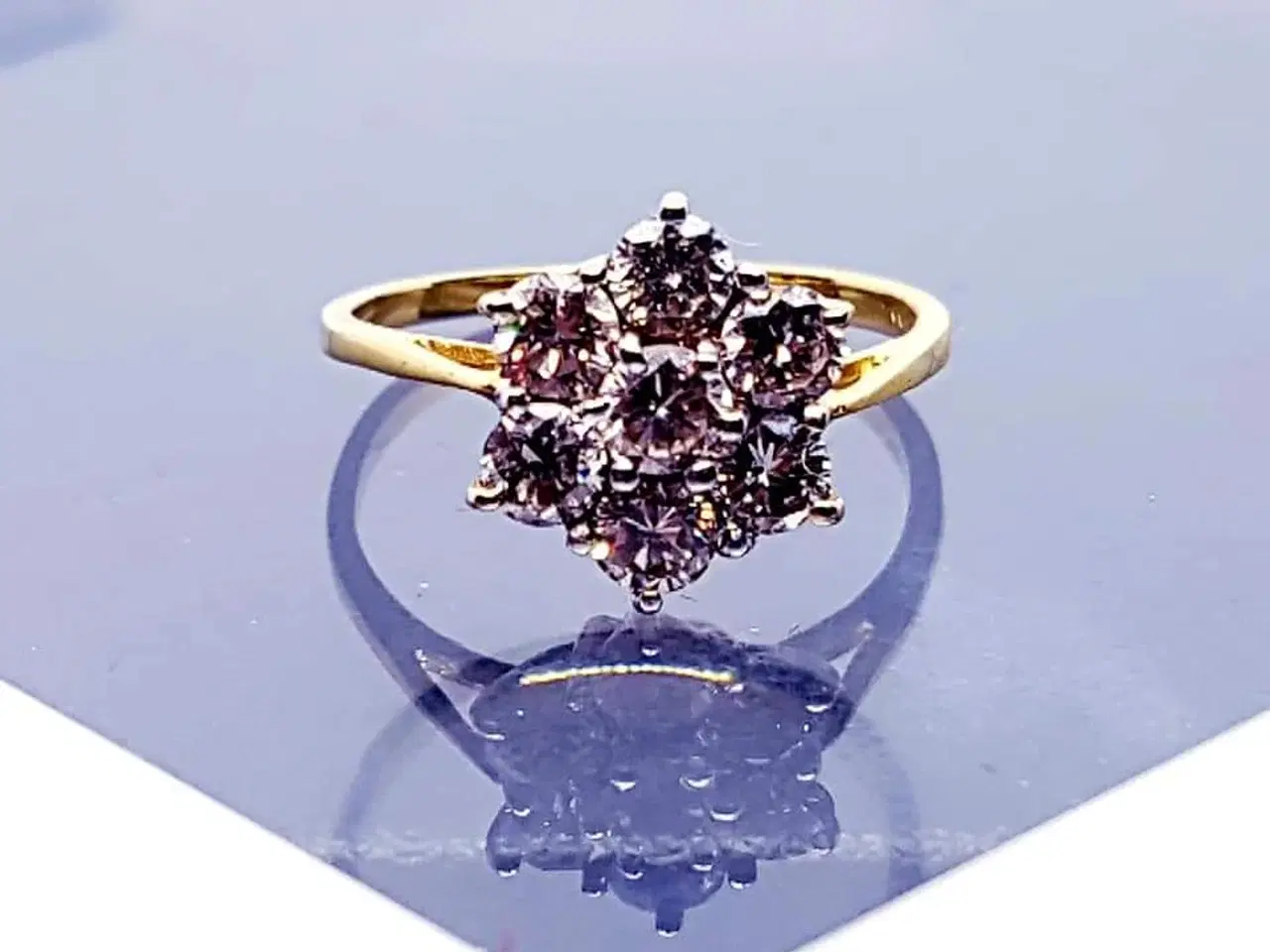 Billede 1 - 18 karat guld diamant ring 0.95 carat 