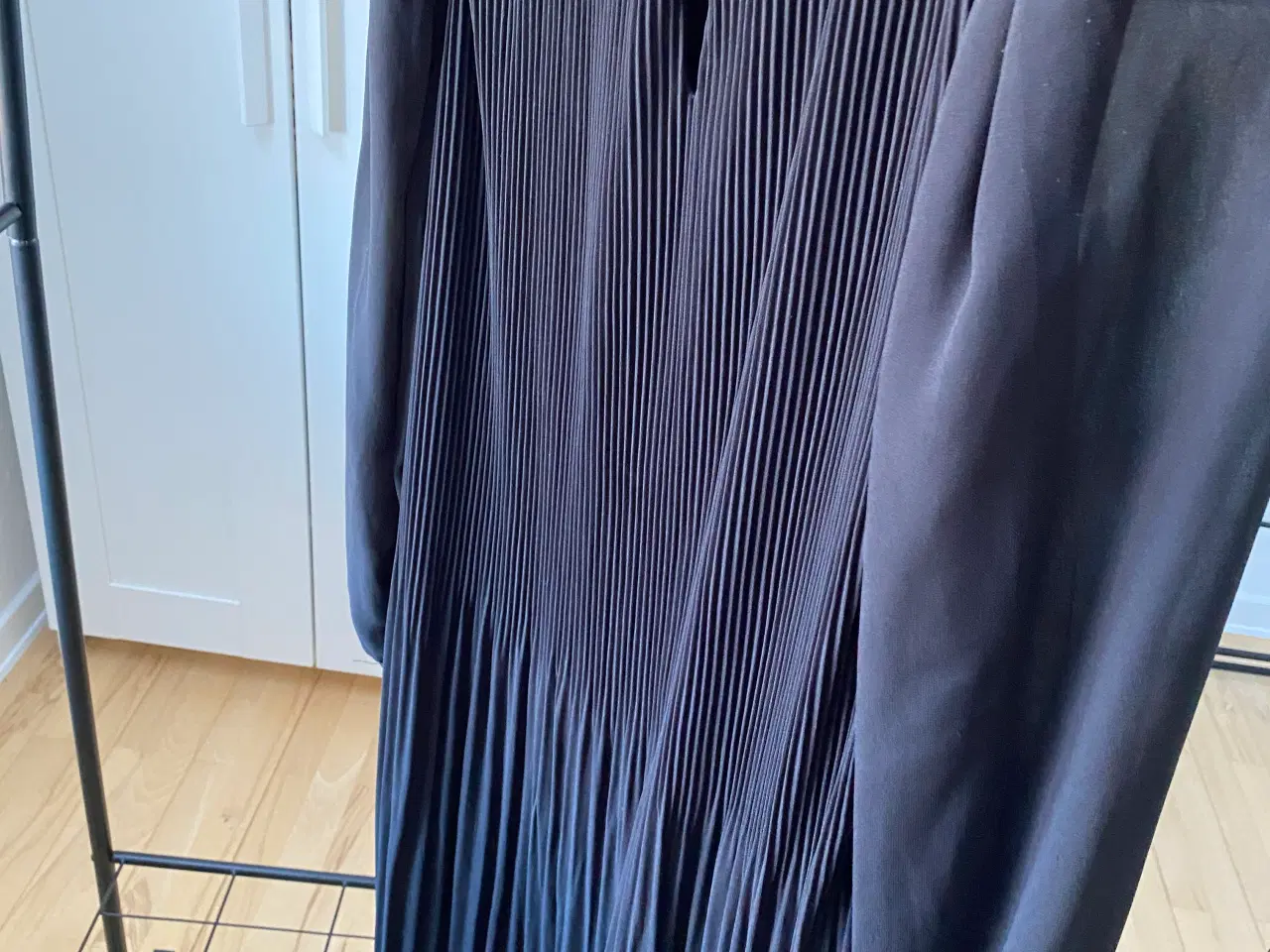 Billede 2 - Kjole fra Love & Divine