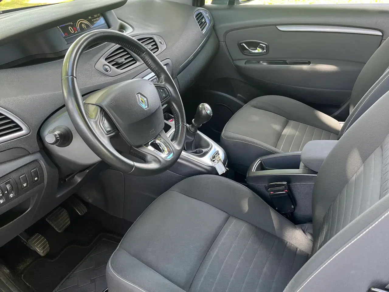 Billede 10 - Super flot nysynet Renault Scenic 1.5 dci fra 2015