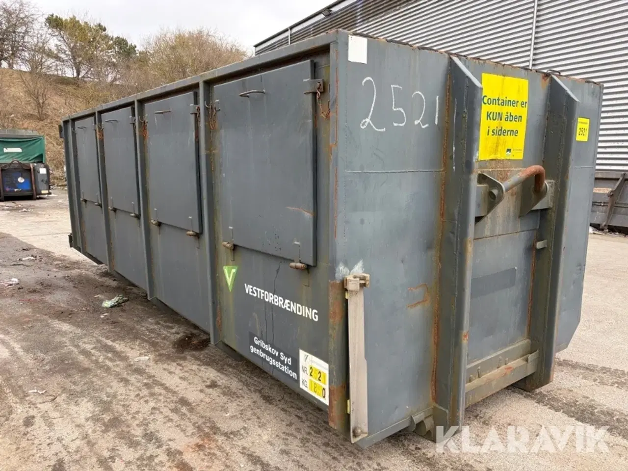 Billede 3 - Lukket stålcontainer med sidehængte låger og løftebeslag