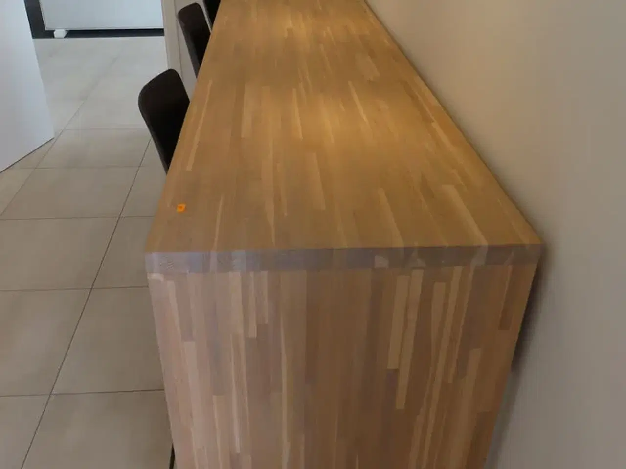 Billede 2 - Højbord med 3 stole 300x61 cm.