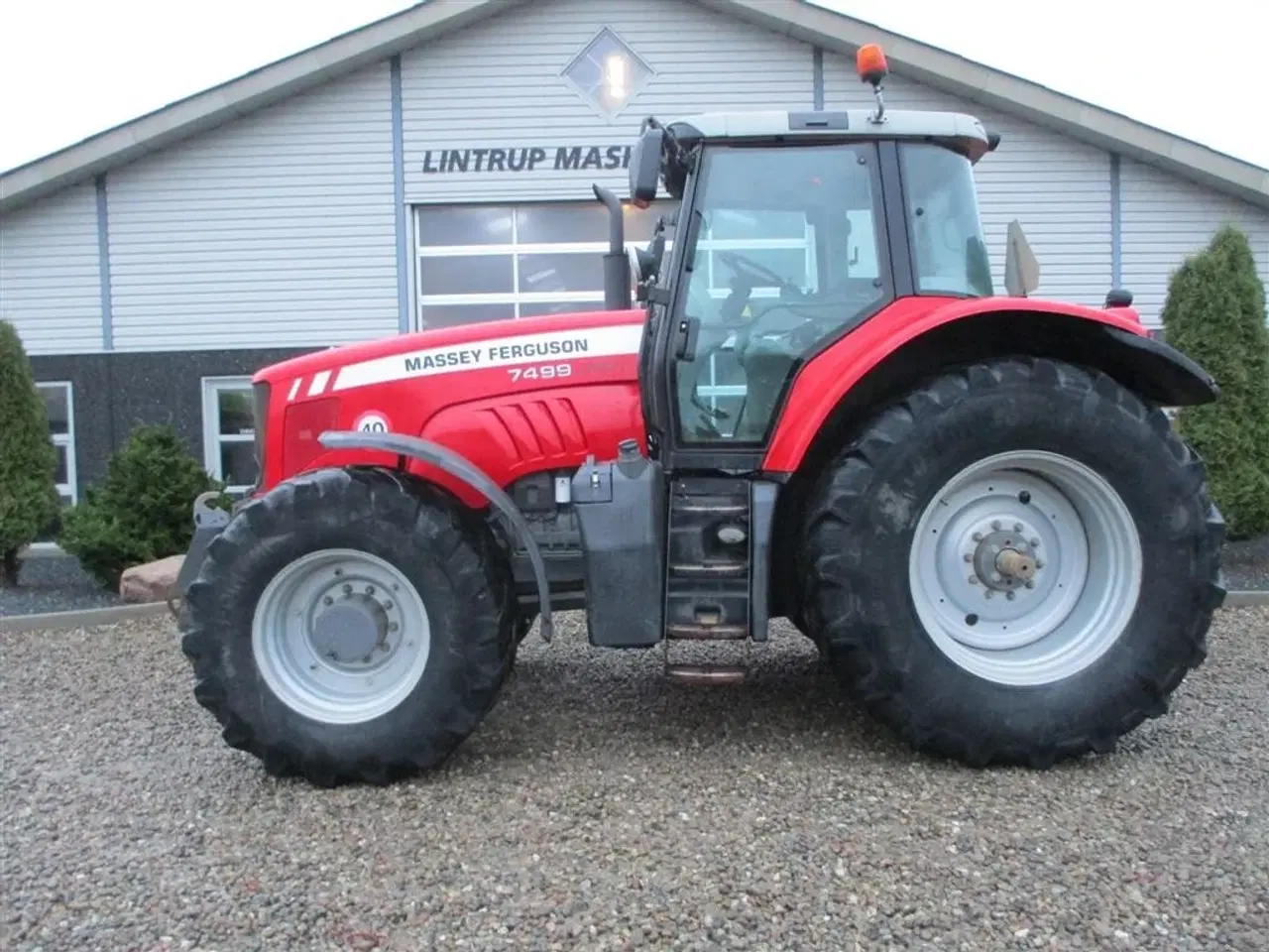 Billede 20 - Massey Ferguson 7499 Dyna VT med frontlift, affejederet foraksel og affejederet kabine på