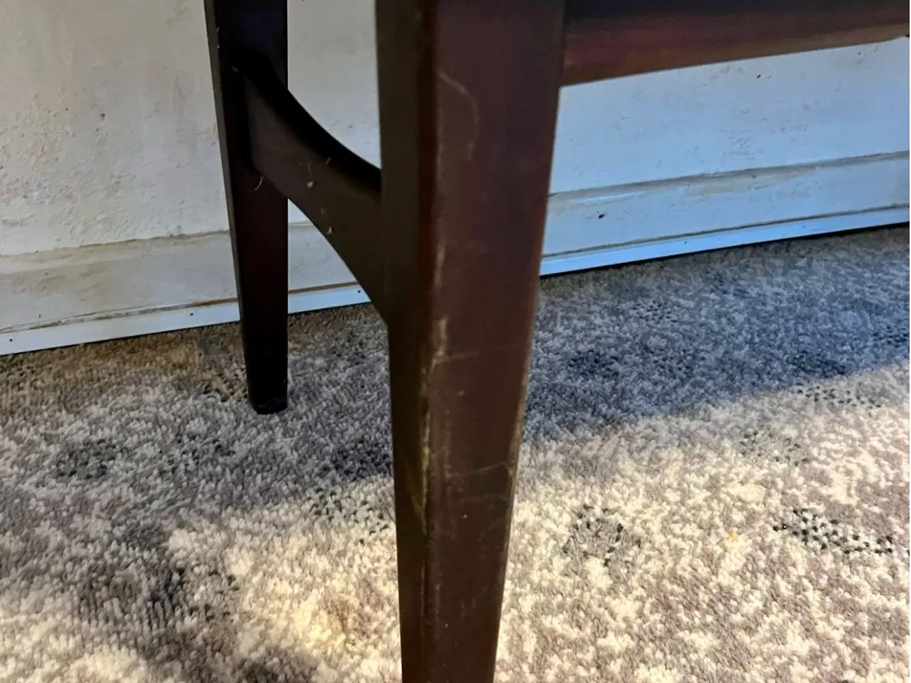 Billede 19 - Palisander spisebord med stole og skænk.