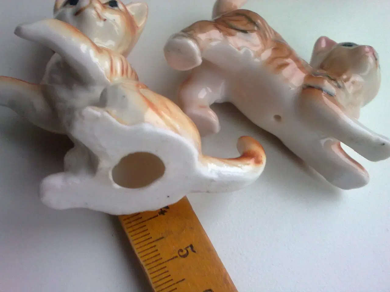 Billede 6 - Katte bakke m slikskål: plast, metal el. porcelæn