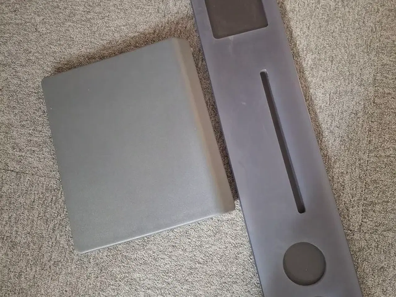 Billede 1 - Nakkestøtte og badekarshylde til badekar. STRØMBERG